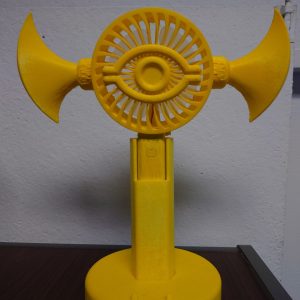 作品造型來自於~日本動畫「遊戲王」的神器千年錫杖。
故事背景追溯至幾千年前古埃及金字塔的神話,其中也包含神秘法術。
埃
及
的氣候悶熱且環境髒亂導致疫情無所不在,常見的疾病有「黃熱病」、「登革熱」,皆與環境的熱有關。
所以我們的作品「千年神扇」有著強大法力,專治熱病「一吹就好」。